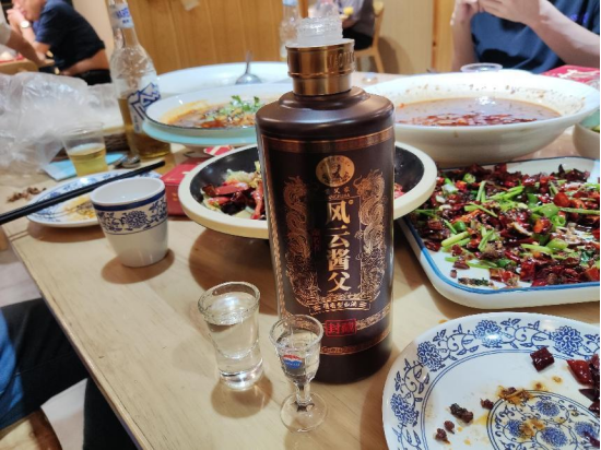 白酒放几年才好喝（未开封的白酒放10年能不能喝）