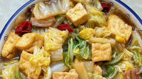 白菜炖豆腐制作方法，推荐搭配米饭或馒头
