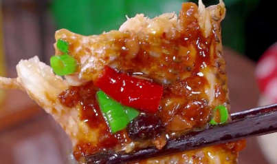 酱汁鲈鱼制作方法，搭配米饭或面条都很美味