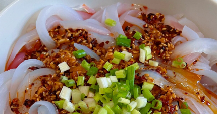拌凉粉家庭版制作方法，适合搭配粥或作为下酒菜