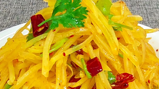 凉拌土豆丝制作方法，适合夏天配粥或作为下酒菜