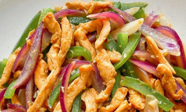 洋葱青椒炒肉制作方法，配米饭或卷饼都很棒