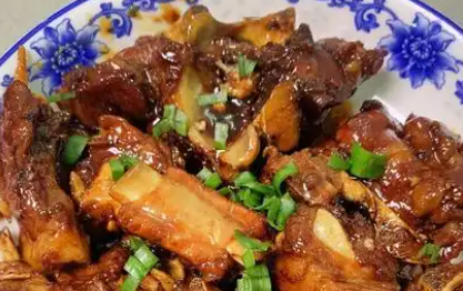 糖醋排骨家常版制作方法，肉质软嫩，配米饭绝佳