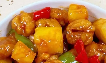 菠萝咕噜肉制作方法，酸甜开胃，外酥里嫩