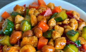 家常菜宫保鸡丁制作方法，配米饭绝佳