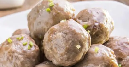 Q弹牛肉丸材料配方和制作方法，弹牙多汁又美味