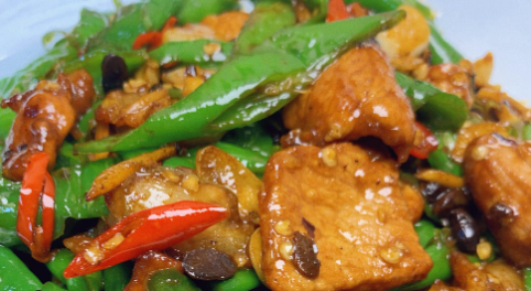 辣椒小炒肉制作方法，香辣开胃，肉质鲜嫩