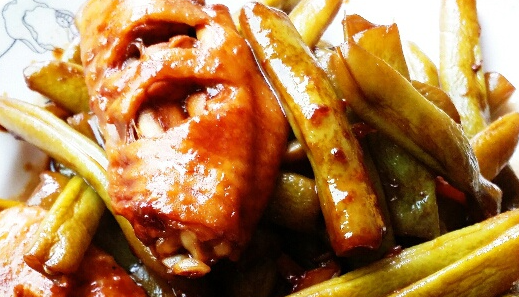 四季豆焖鸡翅制作方法，荤素搭配，鸡翅滑嫩
