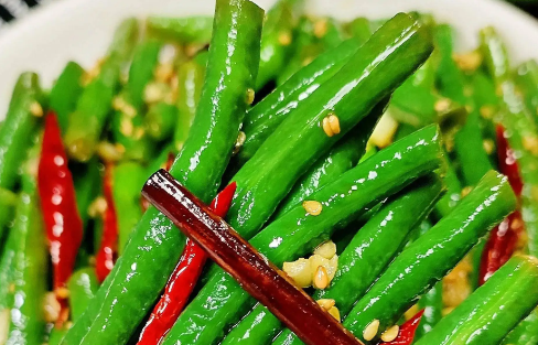白灼豆角制作方法，适合搭配米饭或作为宴客凉菜