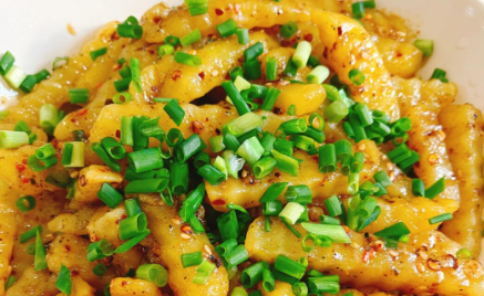 狼牙土豆制作方法，口感外脆内软，香辣过瘾