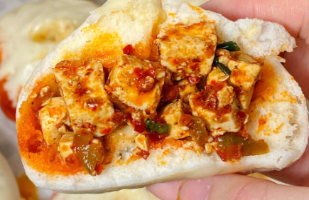 麻辣豆腐包子制作方法，外皮松软，内馅麻辣鲜香