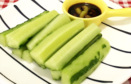 芥末黄瓜条制作方法，特别适合夏季或搭配油腻食物