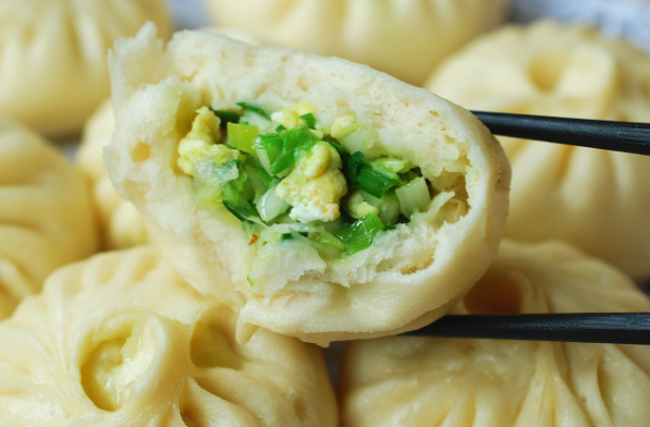 荠菜白菜鸡蛋烫面包制作方法，外皮柔韧，内馅鲜嫩