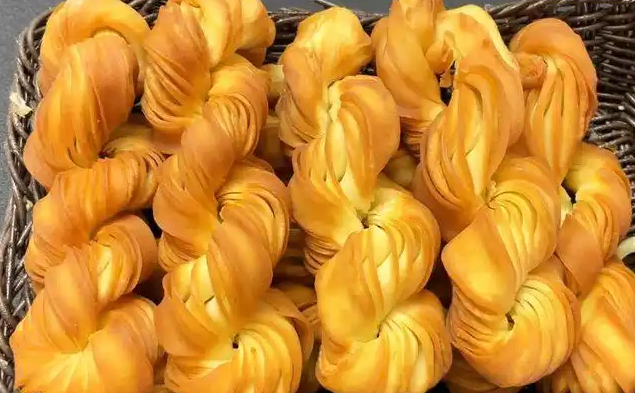 发面软麻花制作方法，成品外酥里软，香甜可口