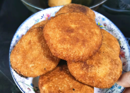 炸厚糍粑制作方法，外酥里糯、香甜可口