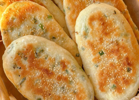 葱油烧饼制作方法，外酥里嫩、葱香浓郁